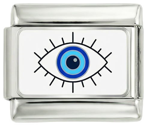 Boze oog op witte plaat op zilver